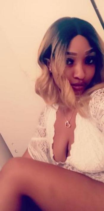 Candy Kay, 23  female escort, Phoenix