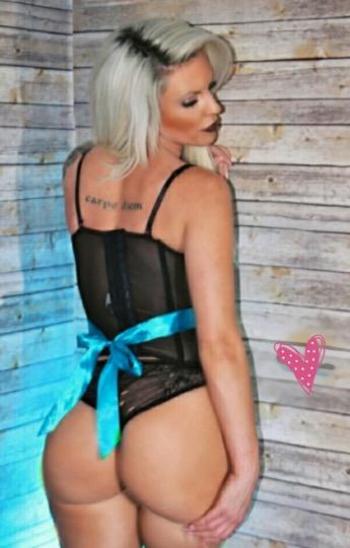 Taylor, 33  female escort, Phoenix