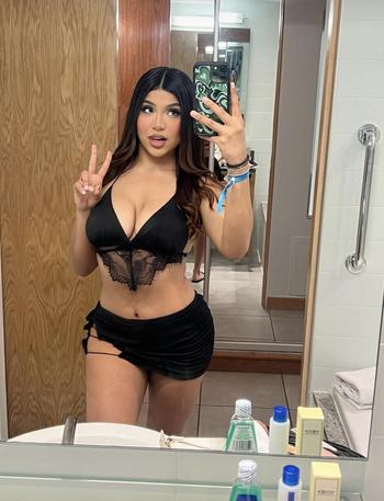 Vivian, 26  female escort, Phoenix