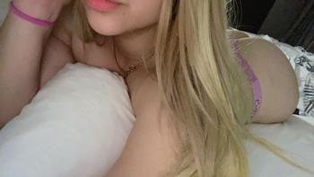 Luccy, 22  female escort, Phoenix