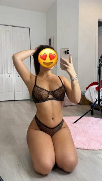 Tina, 25  female escort, Phoenix