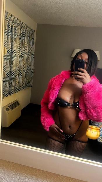 Priceless, 24  female escort, Phoenix